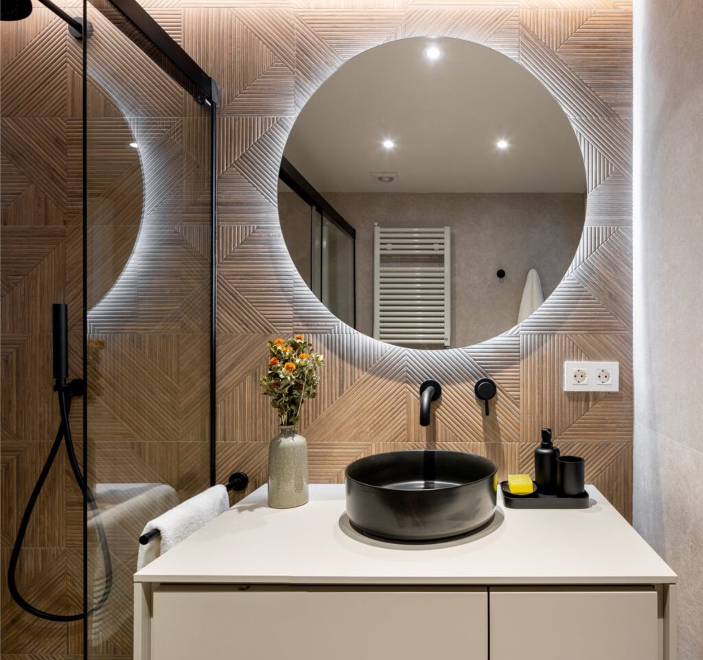 Accesorios de baño en negro para interiores con carácter │ Roca Life