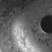 Lavabo Sicilia Natural en acabado Toile de Jouy Silver de la colección Gold & Silver de Bathco