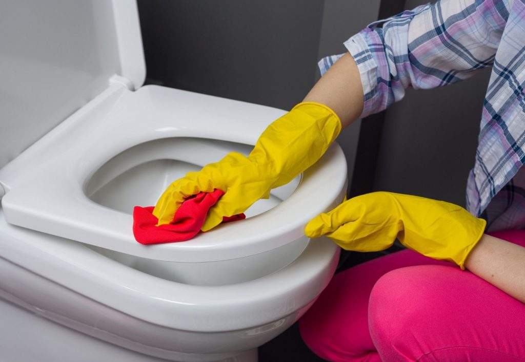 Truco limpieza baño WC: Bombas desincrustantes para limpiar el