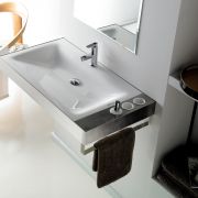 Combinada con lavabo de resina. Encimera de acero inox. con accesorios. | The Bath Collection Ref. 0321