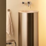 5025_TREVISO-PEDESTAL_CEPILLADO_ambiente