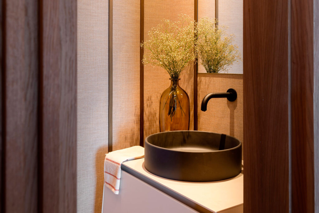 Gaining space in small bathrooms