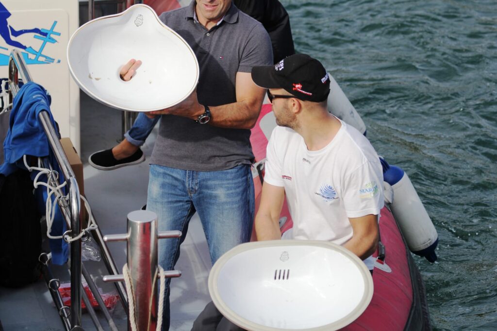 Santander presencia la el descubrimiento de los baños del Titanic