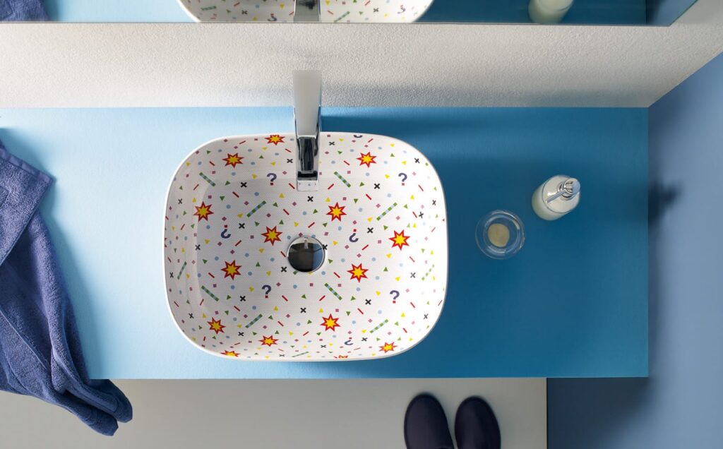 La reivindicación del pop art llega al baño de la mano de David Delfín