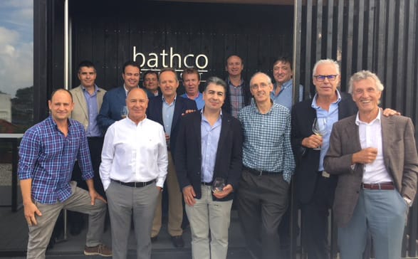 Los asociados de Ibergroup visitan las instalaciones de Bathco