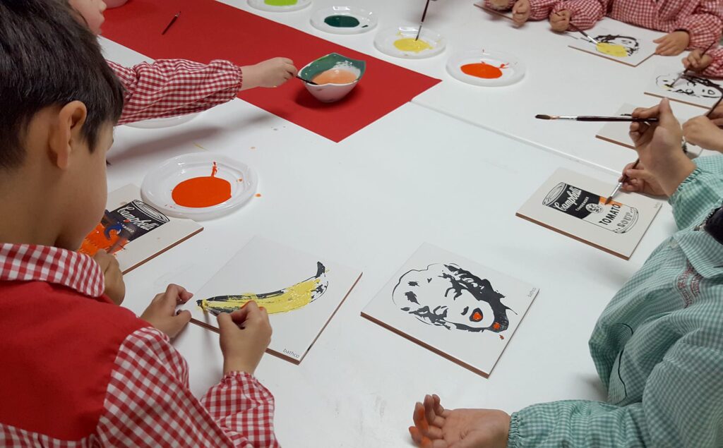 Los alumnos de Educación Infantil del Colegio Salesianos de Santander visitan el Atelier de Bathco