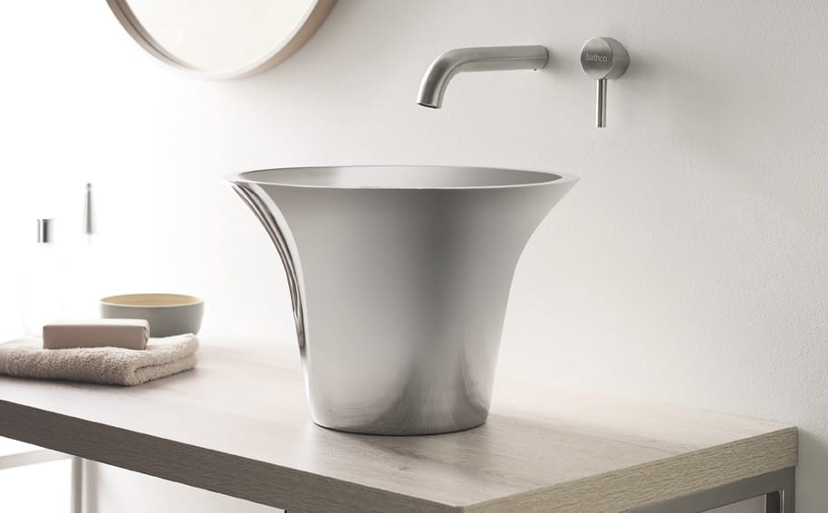 METALLIC LOOK: lavabos de acero