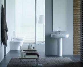 Bathco aporta una visión global del baño con la creación de su primer sanitario, Ibiza