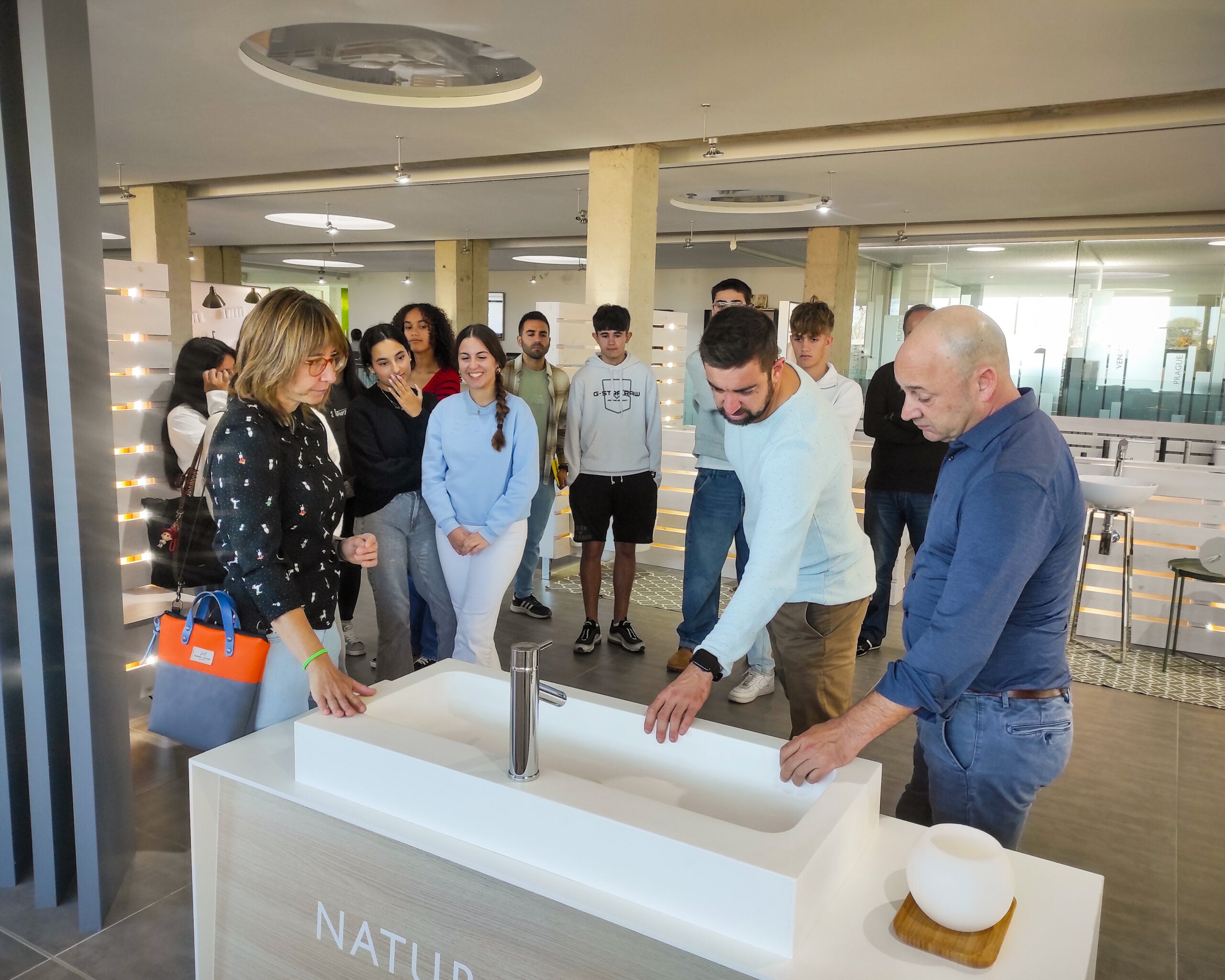 Bathco Hosts a Visit from Students at IES La Granja as Part of the Start Innova 2024-25 Program