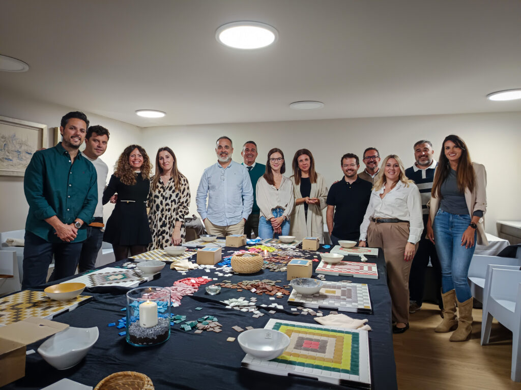 La artesanía como inspiración: interioristas andaluces participan en el Workshop de Bathco e Hisbalit