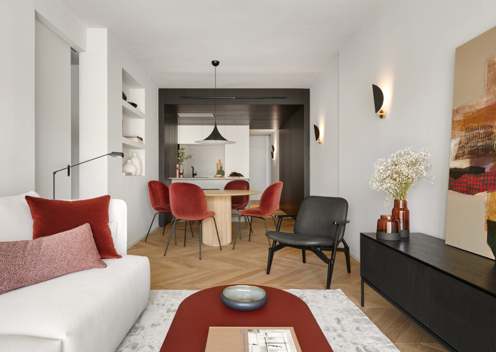 Un piso pequeño convertido en un hogar acogedor y funcional