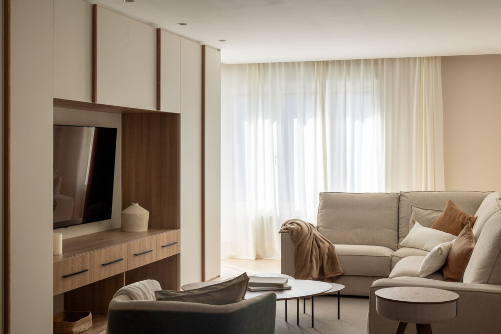 Una residencia familiar con estilo atemporal