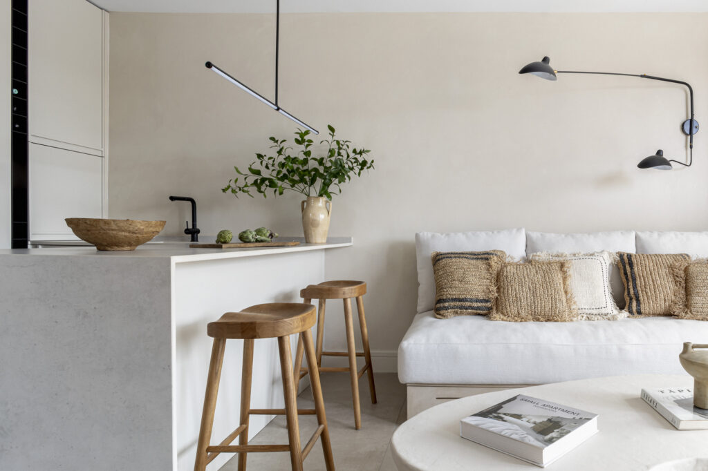 Transformación de un ático con alma de kitesurf en Madrid