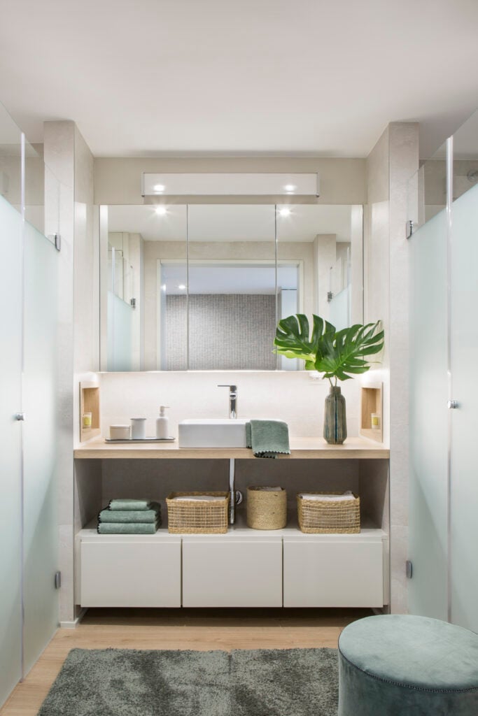 Baños verdes: la tendencia que redefine el interiorismo del baño