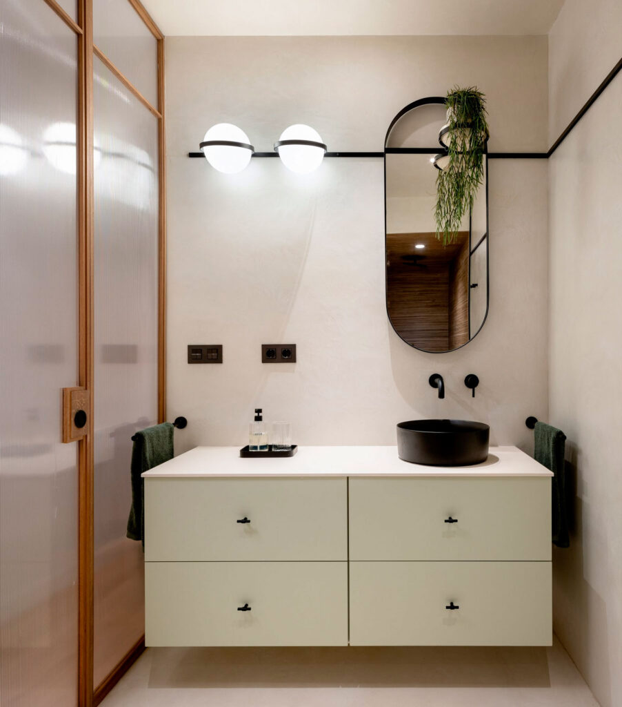 Baño de in56 interiorismo con lavabo Bathco